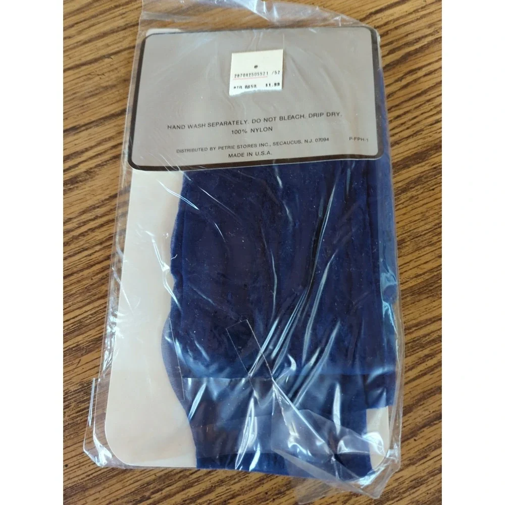 New Vintage Marianne Textured Pantyhose Size B Ultra Sheer Dots & Bows Navy Blue
